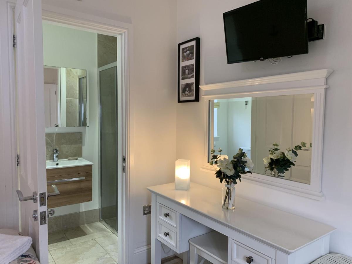 The Blue Anchor At The Bay Filey, Sleeps 4, 2 Dogs Welcome For Free Too Holiday home Filey