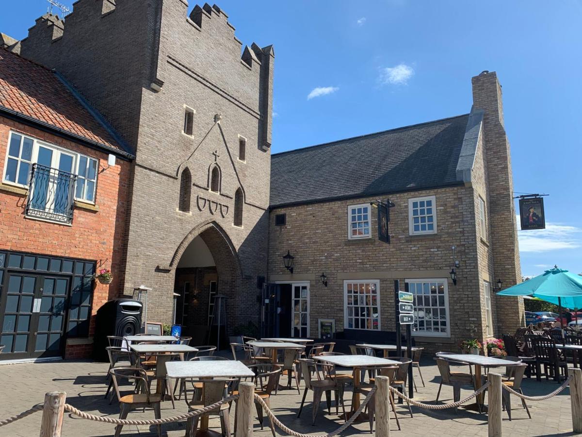 The Blue Anchor At The Bay Filey, Sleeps 4, 2 Dogs Welcome For Free Too * Filey